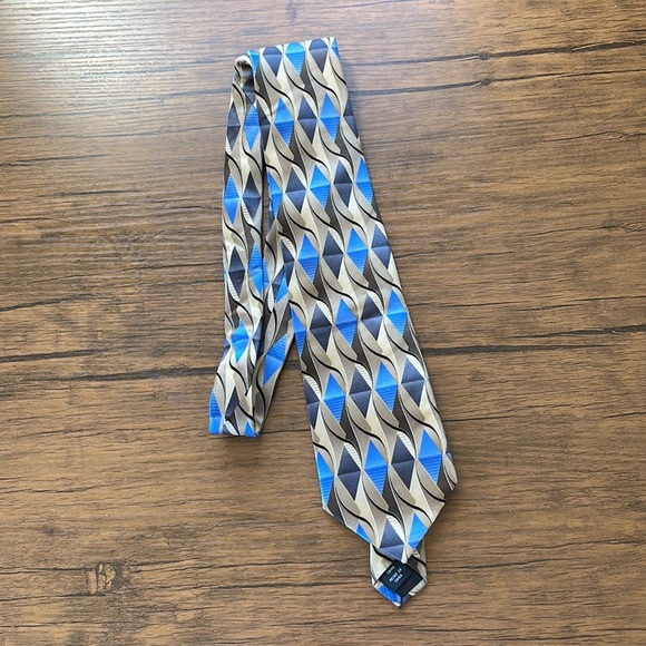 Assorted Ties - Picture 10 of 16